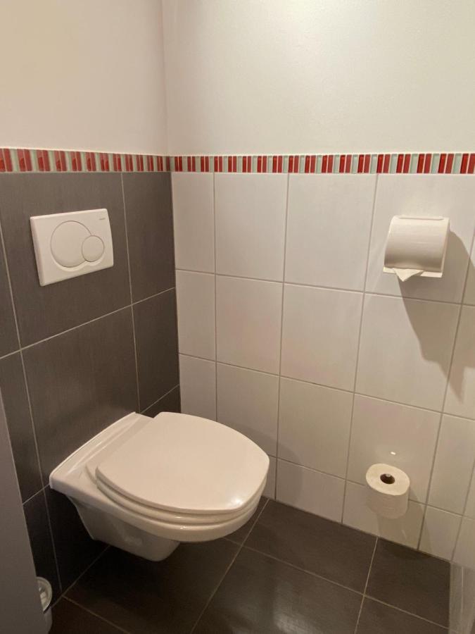 Privatzimmer Und Ferienwohnungen Leeb Persenbeug Exteriör bild