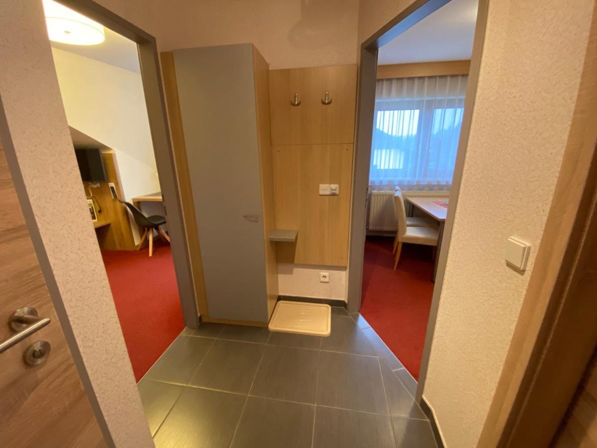 Privatzimmer Und Ferienwohnungen Leeb Persenbeug Exteriör bild